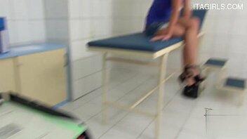 Ragazze italiane grinding orgasm video